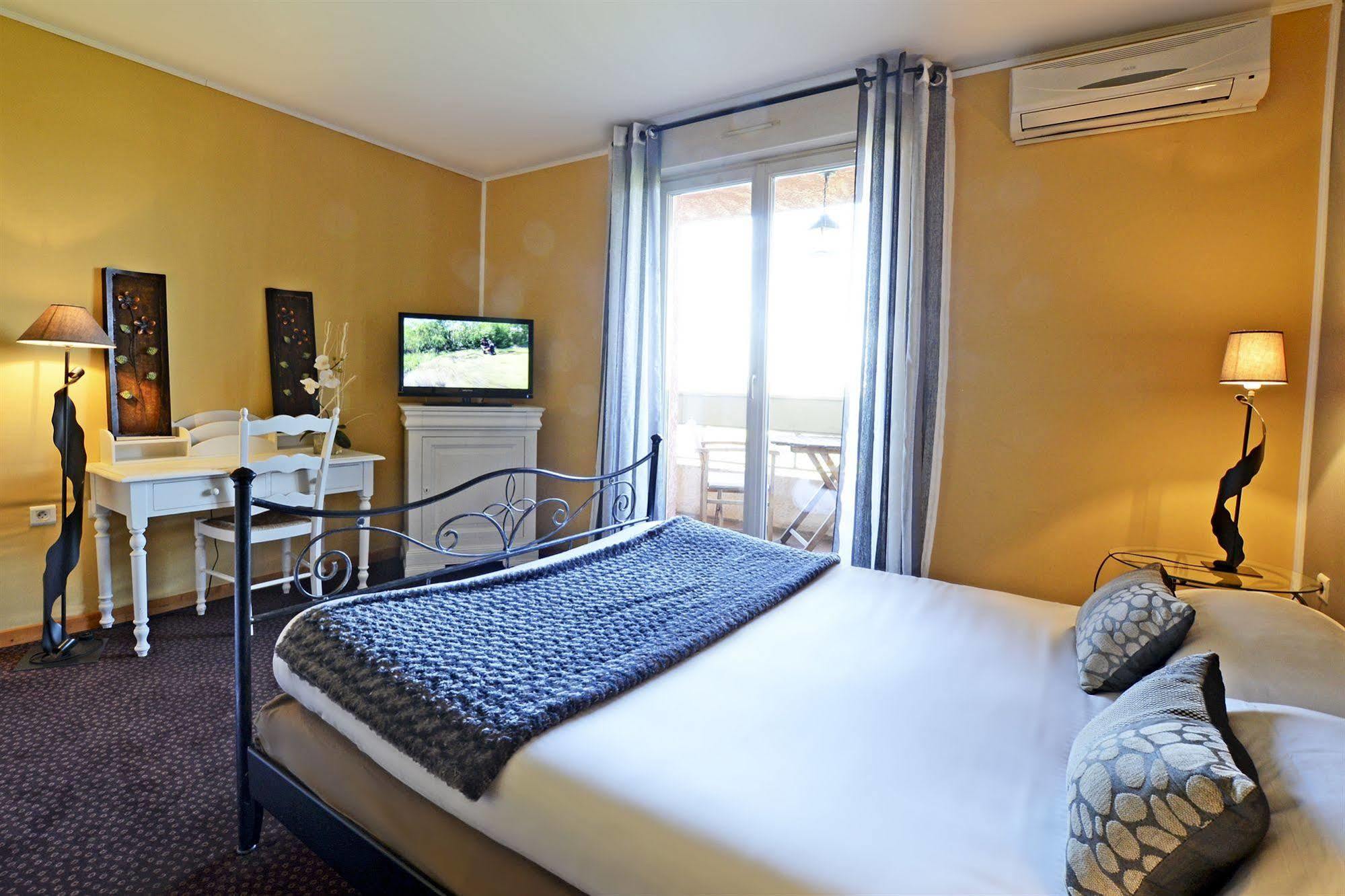 Hotel Les Jardins Lucciana  Zewnętrze zdjęcie